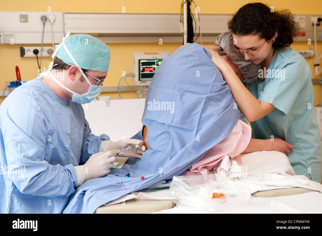 Epidural Anesthesia High Resolution Stock Photography and Images Alamy