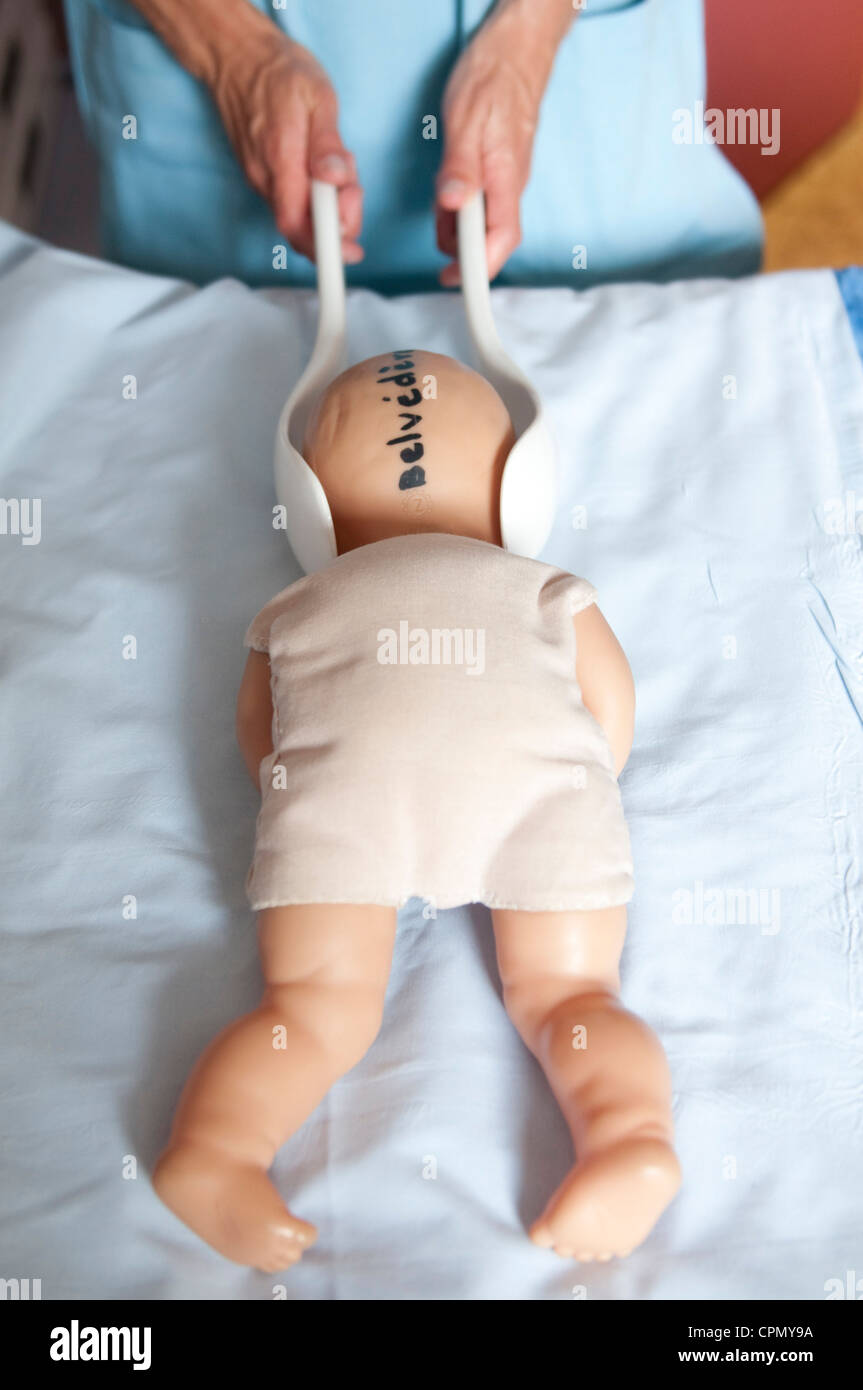 Forceps baby hires stock photography and images Alamy