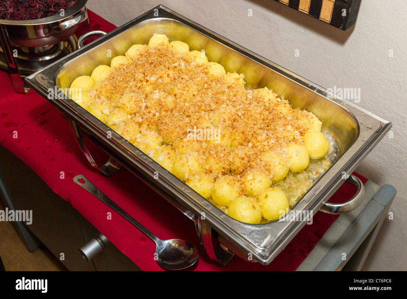dumpling chafing dish buffet Stock Photo Alamy