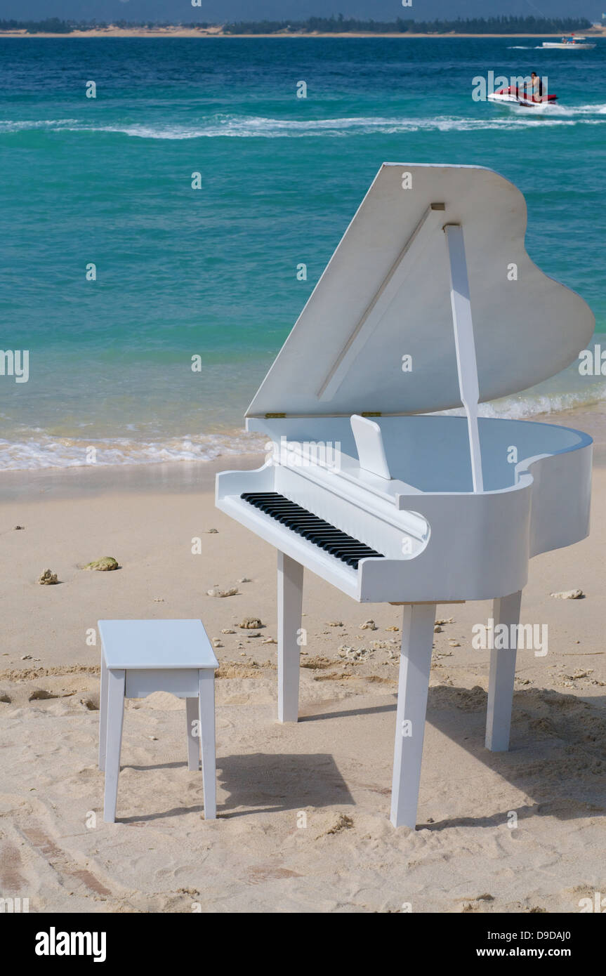 Piano on the beach Stock Photo Alamy