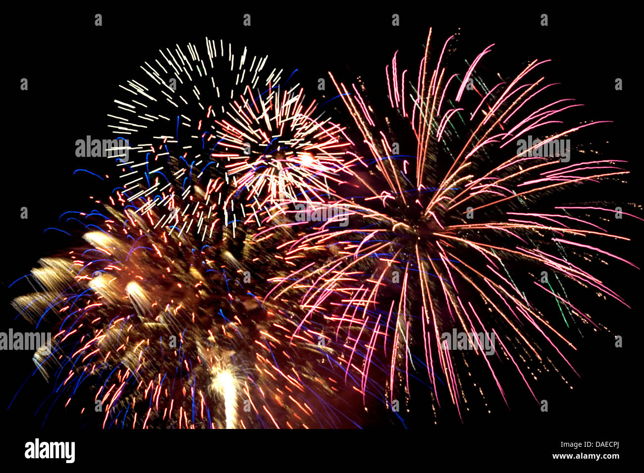 Multi burst fireworks hires stock photography and images Alamy