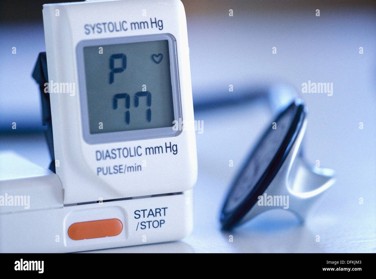 Digital sphygmomanometer Stock Photo Alamy