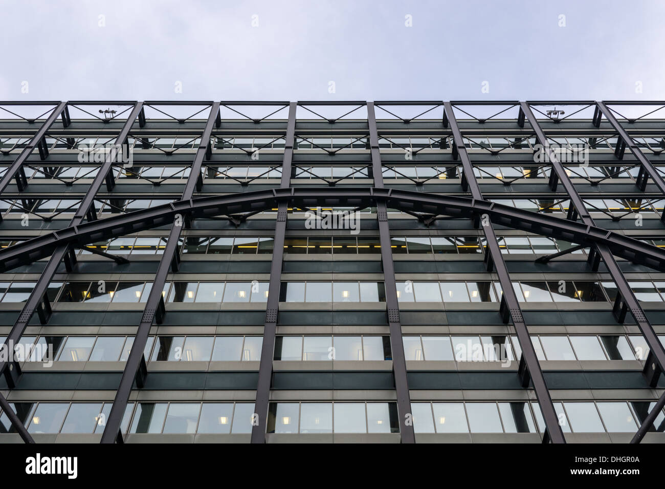 Curved steel beams hires stock photography and images Alamy