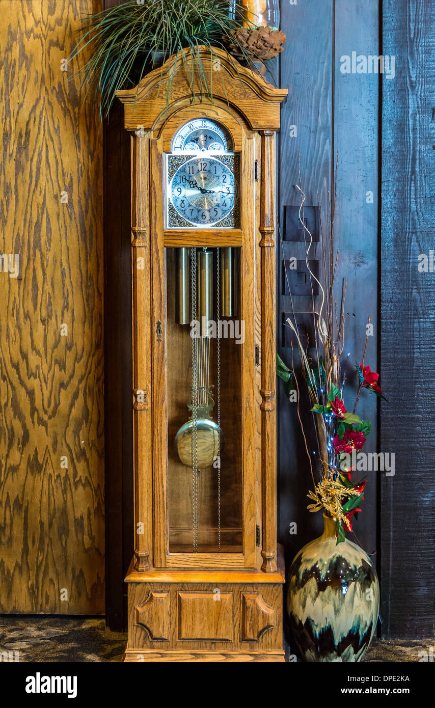 Grandfather clock hires stock photography and images Alamy