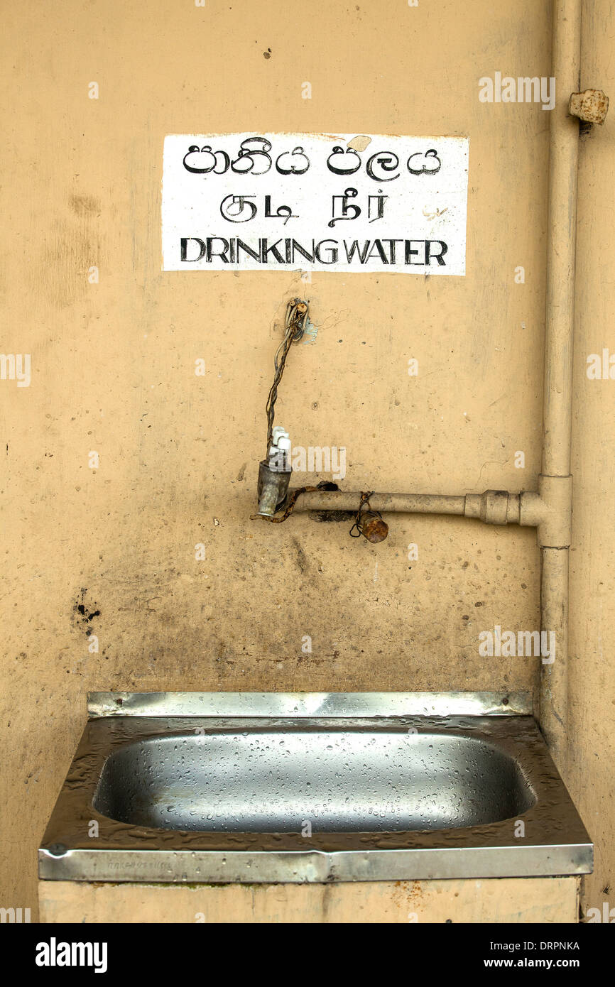 Water fountain sri lanka hires stock photography and images Alamy