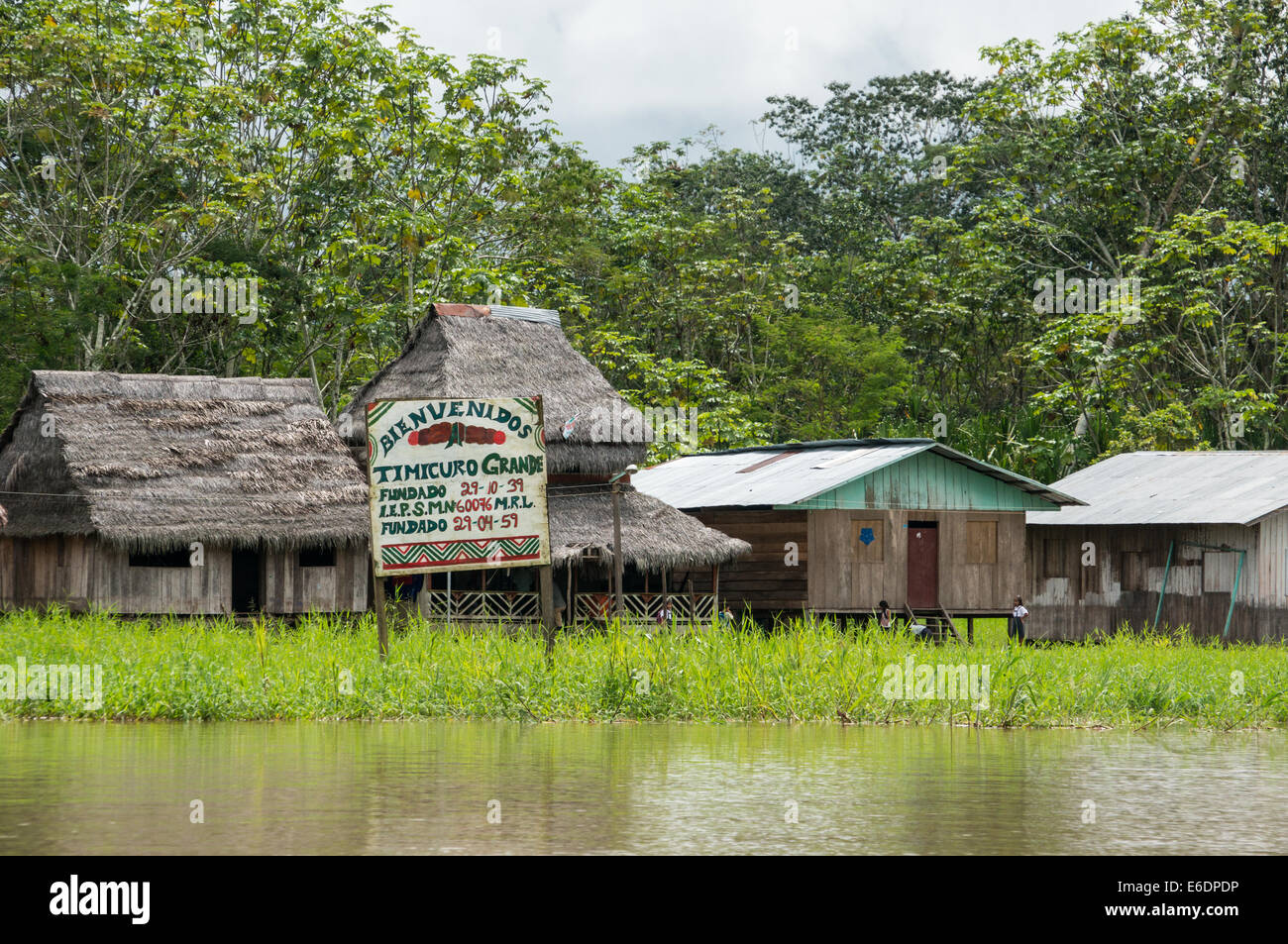 Peruvian Amazon River native shacks Stock Photo Alamy