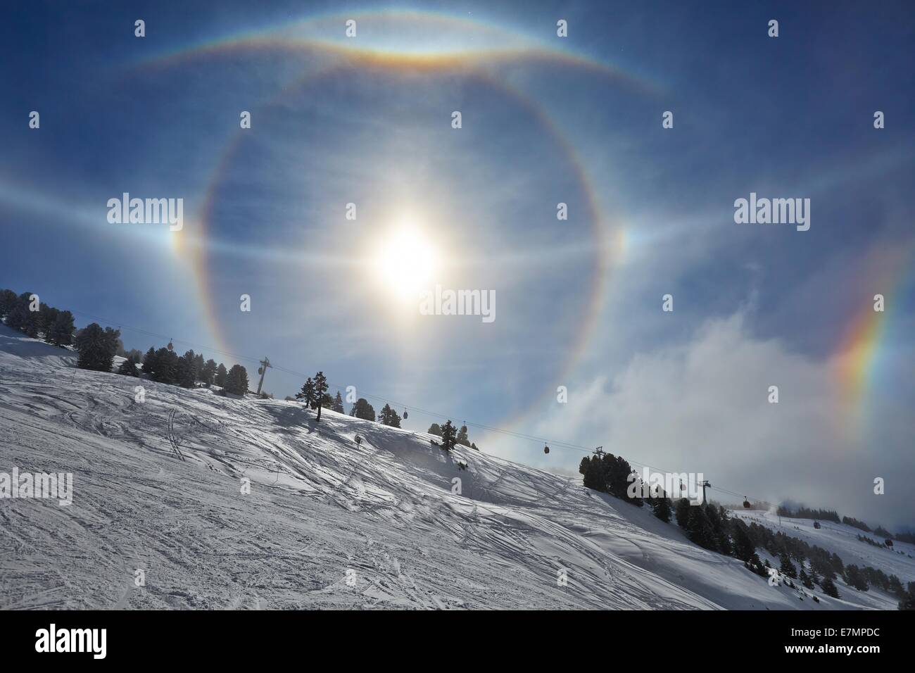 Halo halos of light hires stock photography and images Alamy