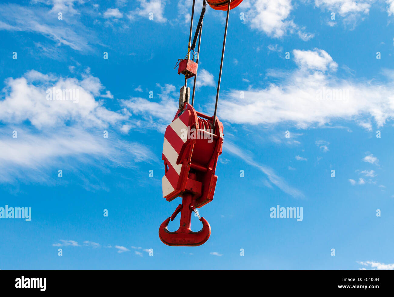 Antique load crane hires stock photography and images Alamy