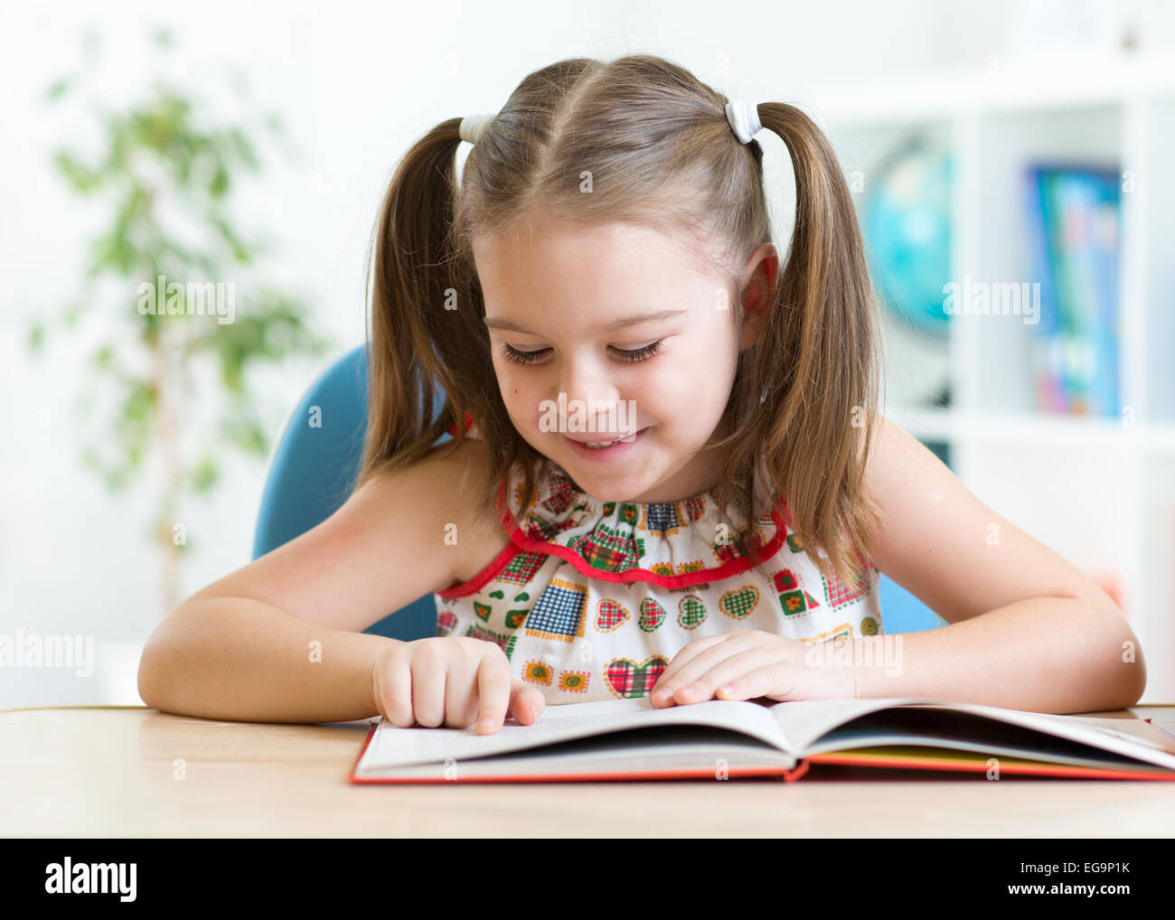 Reading learn elementary hires stock photography and images Alamy