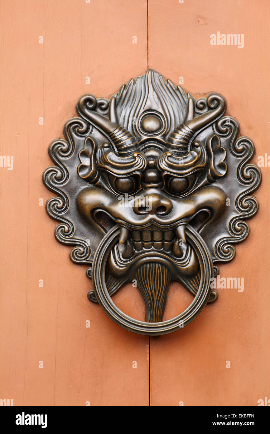 lion door lock Stock Photo Alamy