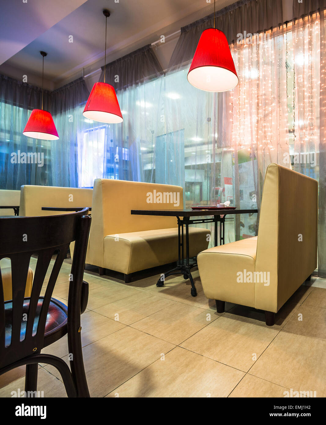 Cafe curtains hires stock photography and images Alamy