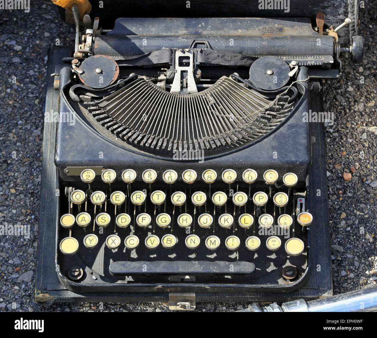 Vintage typewriter keyboard letters hires stock photography and images
