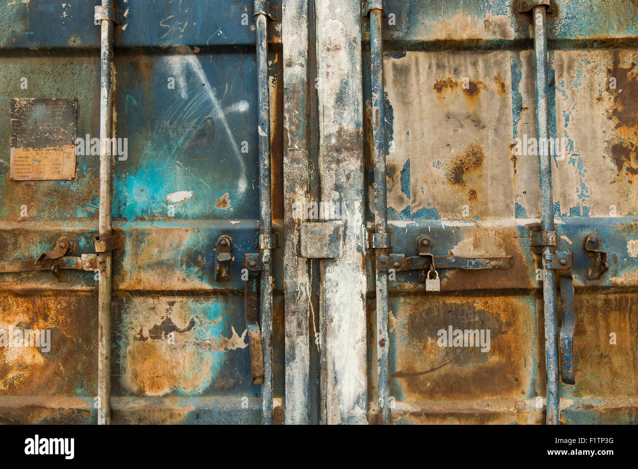 Rusty old shipping container hires stock photography and images Alamy