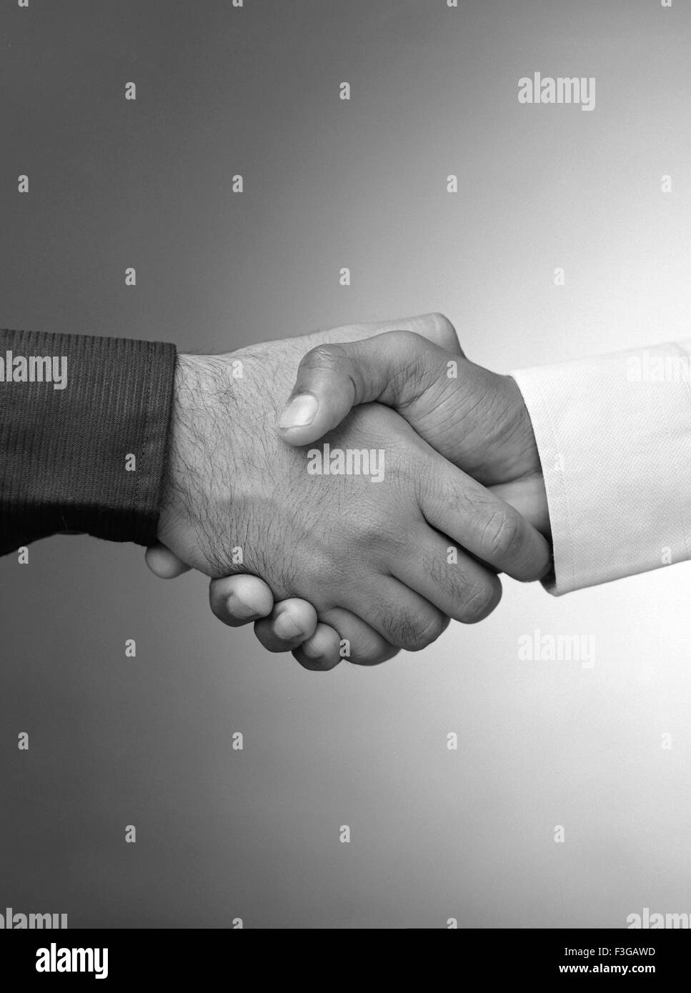 Handshake india hires stock photography and images Alamy
