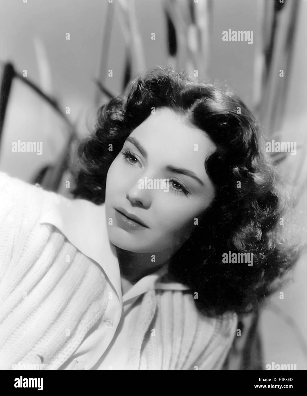 Jennifer jones actress hires stock photography and images Alamy