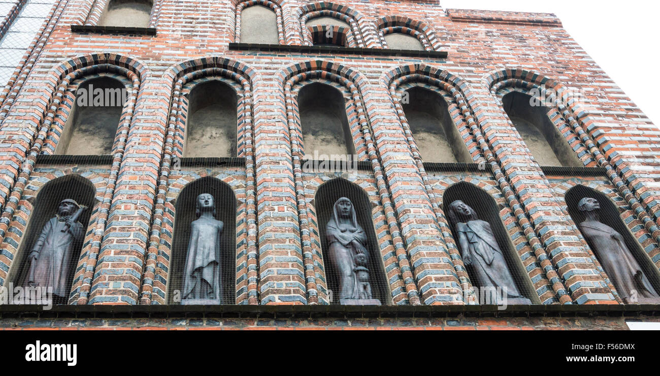 Different statues hires stock photography and images Alamy