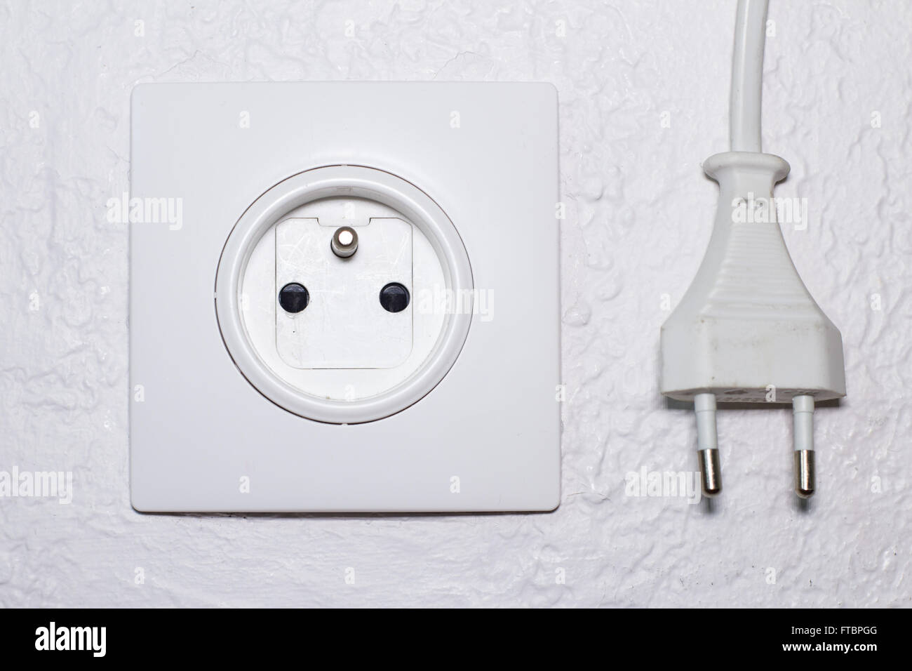 Cable and wall socket hires stock photography and images Alamy