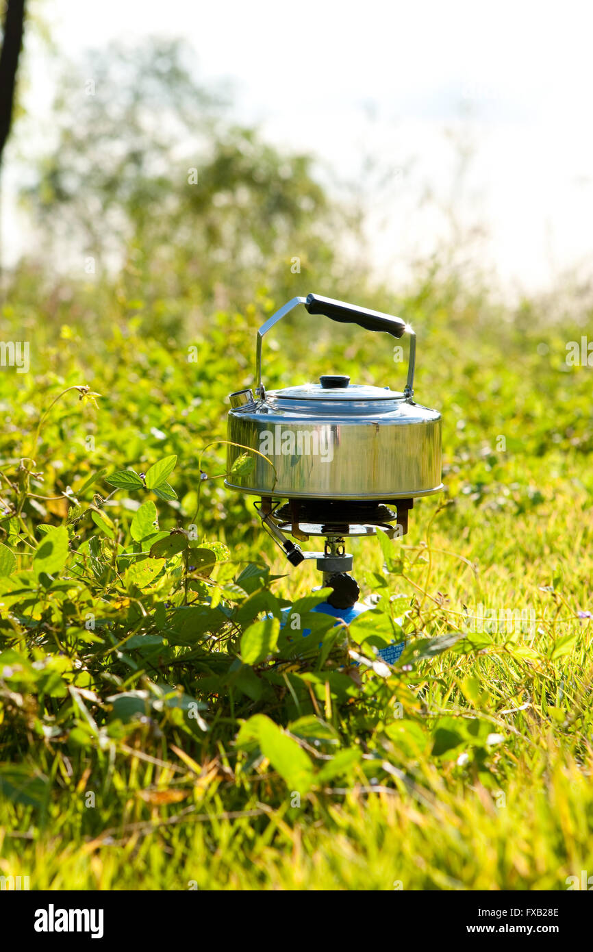 Camping gas cooker kettle hires stock photography and images Alamy