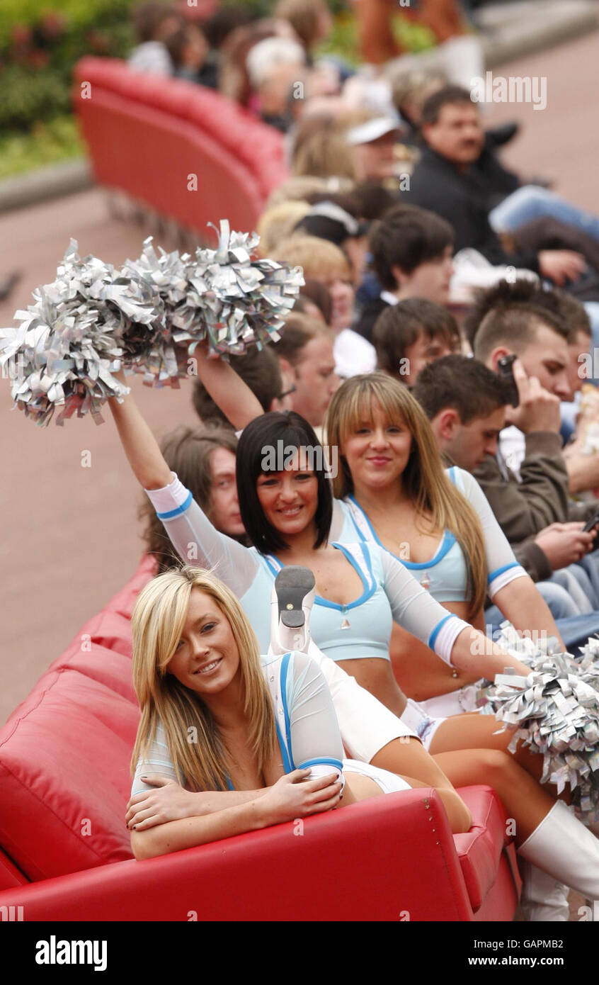 World's longest sofa Stock Photo Alamy