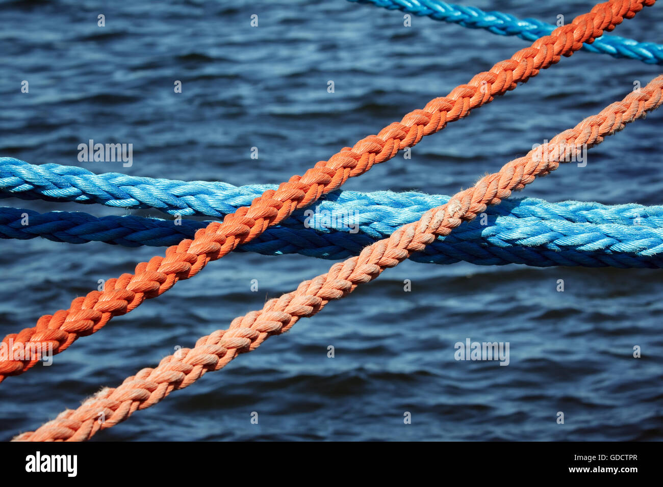 Mooring Line Ship High Resolution Stock Photography and Images Alamy