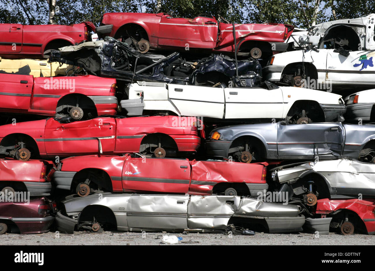 Car junkyard scrap yard germany hires stock photography and images Alamy