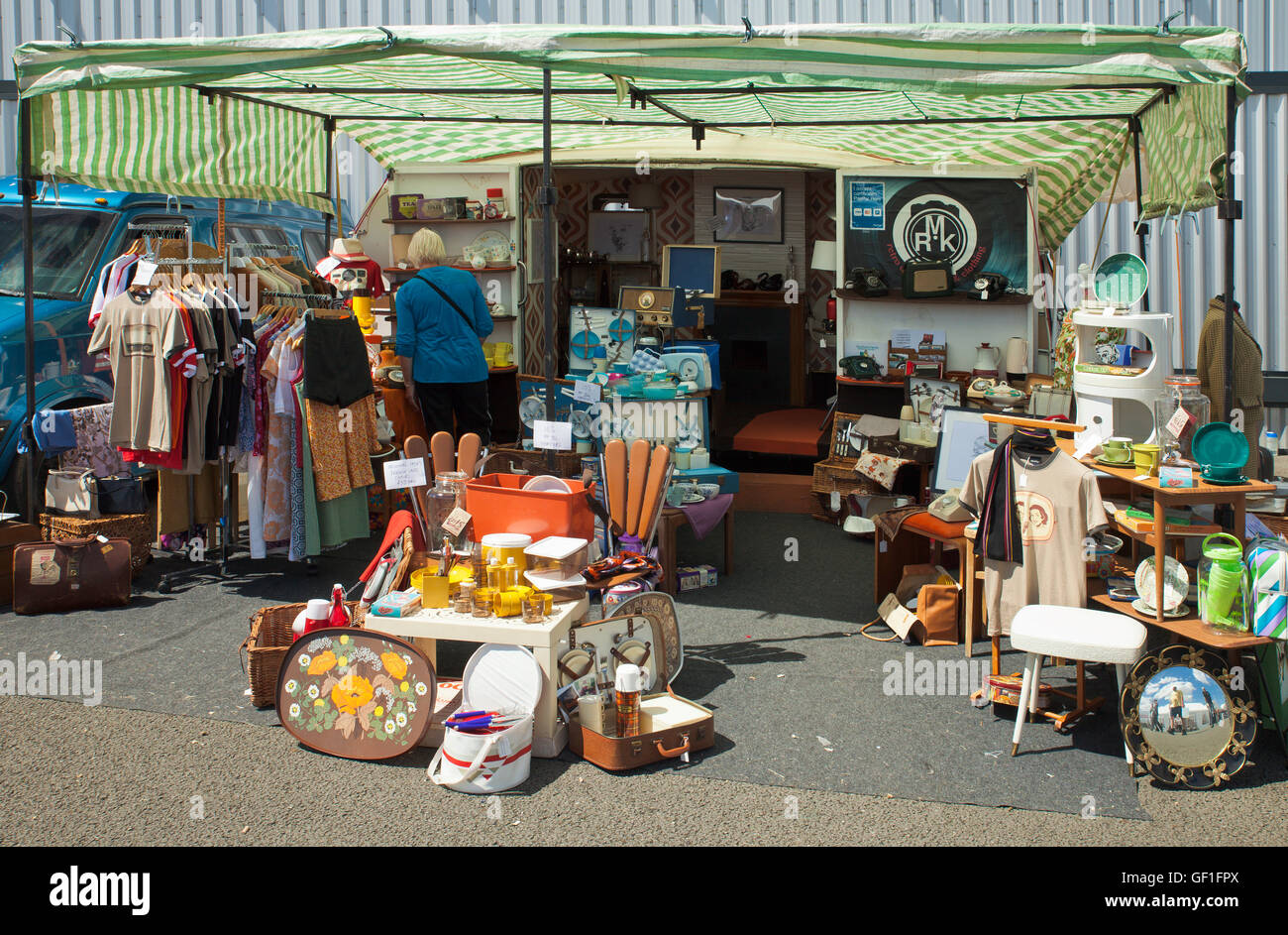 Bric a brac for sale hires stock photography and images Alamy