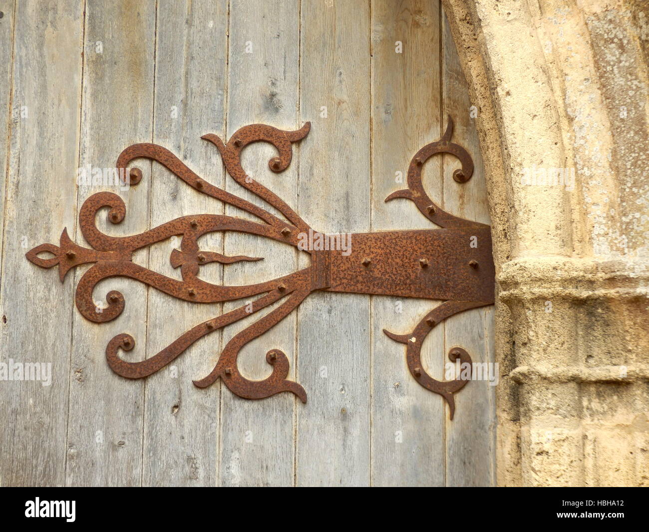 Hinge medieval door hires stock photography and images Alamy