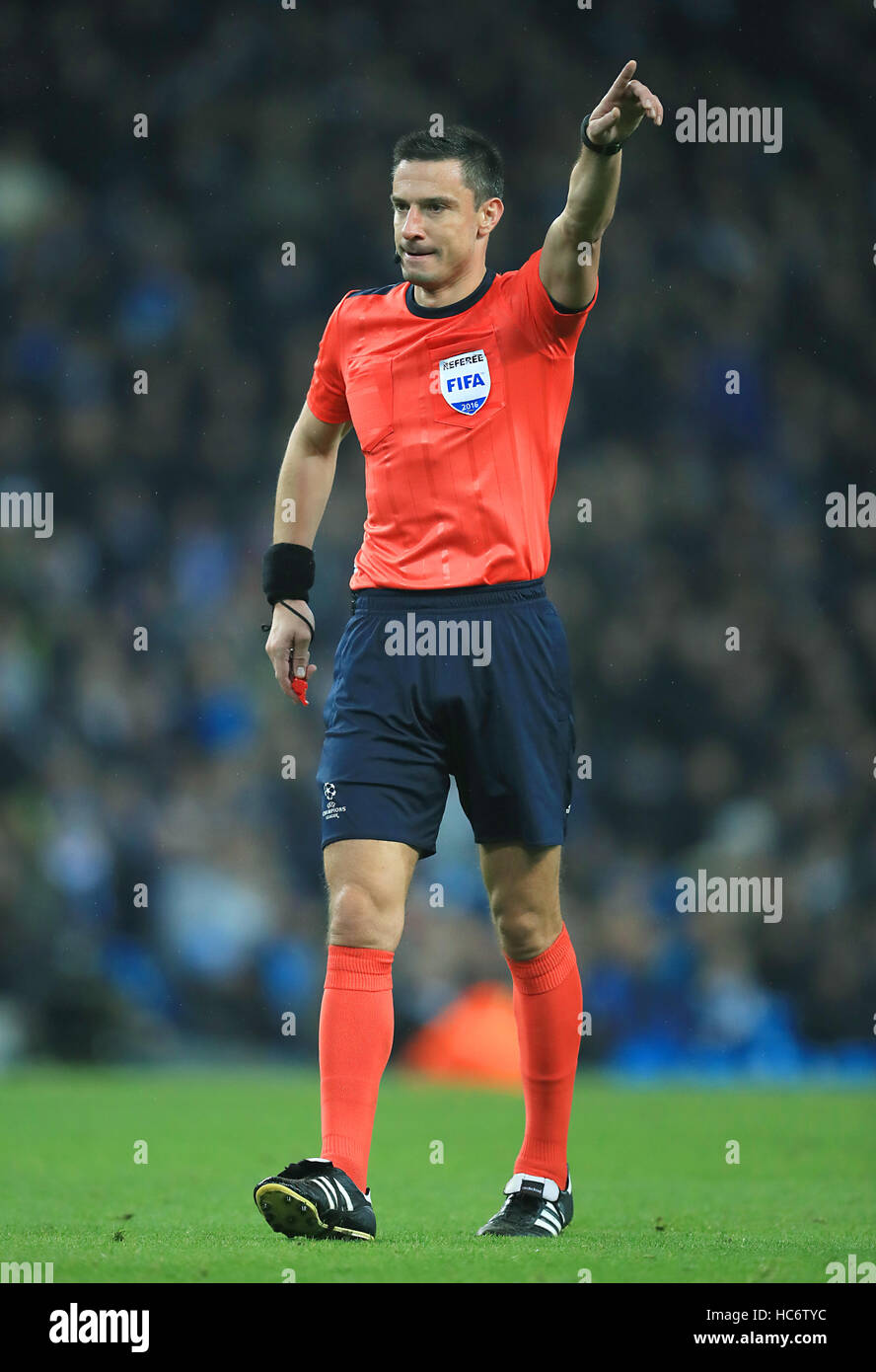 Referee Slavko Vincic Stock Photo Alamy