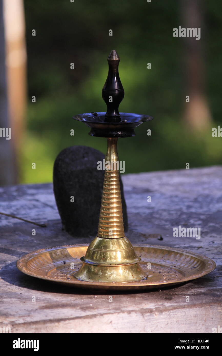 Coconut oil lamp hires stock photography and images Alamy