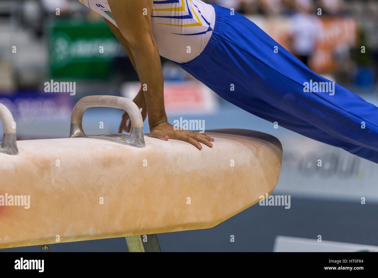 Gymnastics chalk hires stock photography and images Alamy