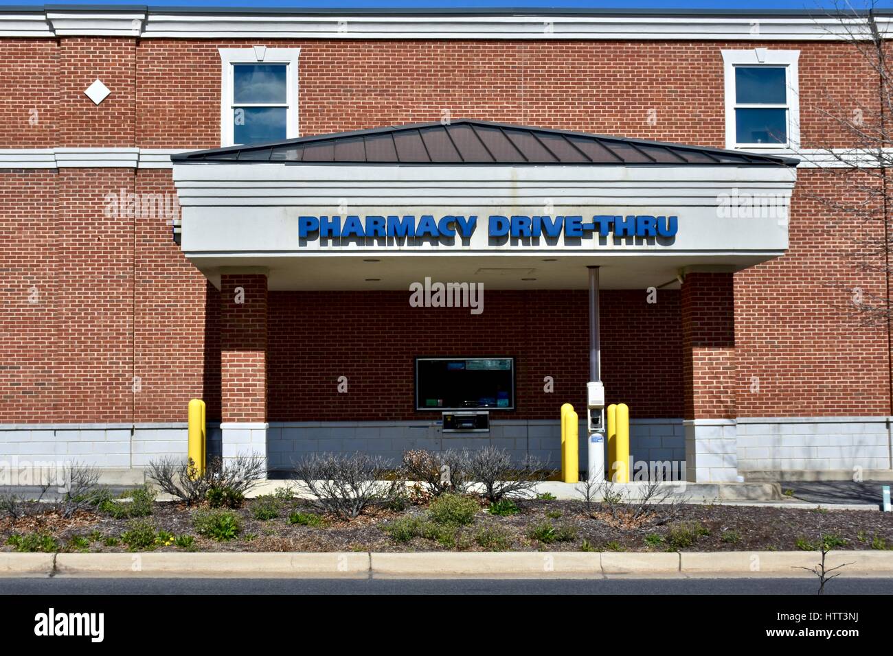 Pharmacy drive thru hires stock photography and images Alamy