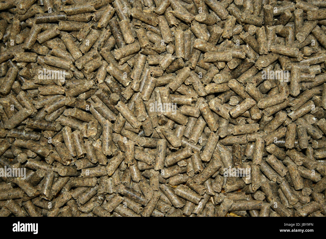 Straw pellets hires stock photography and images Alamy