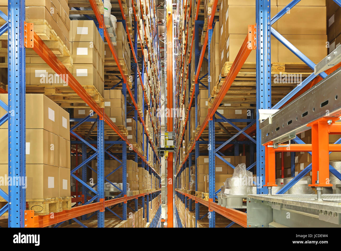 Automated storage and retrieval system in distrbution warehouse Stock