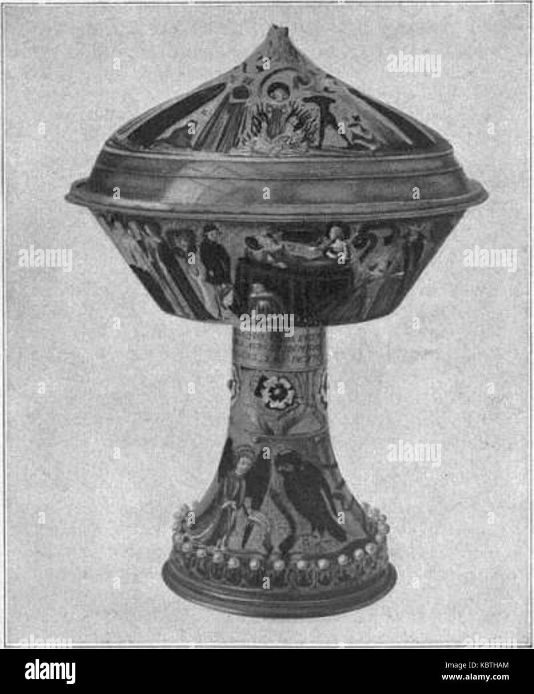 Britannica Drinking Vessels 7 Stock Photo Alamy