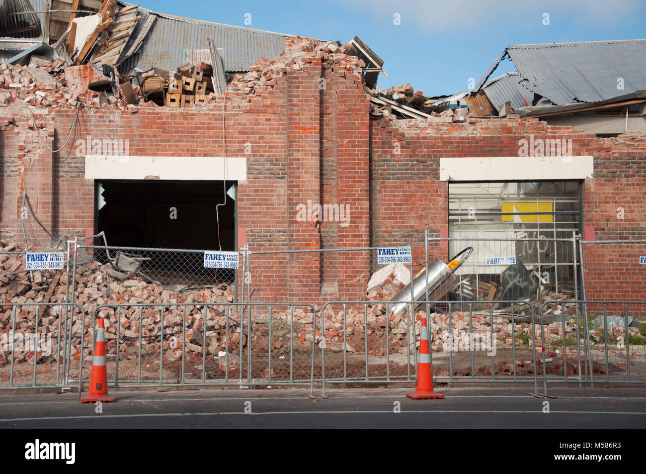 Earthquake Damaged Brick Building Stock Photo Alamy