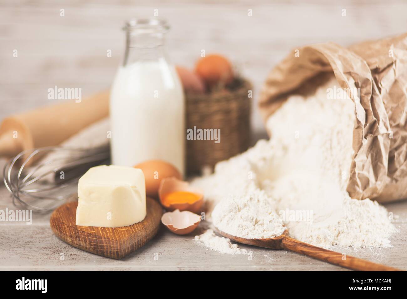Basic baking ingredients Stock Photo Alamy