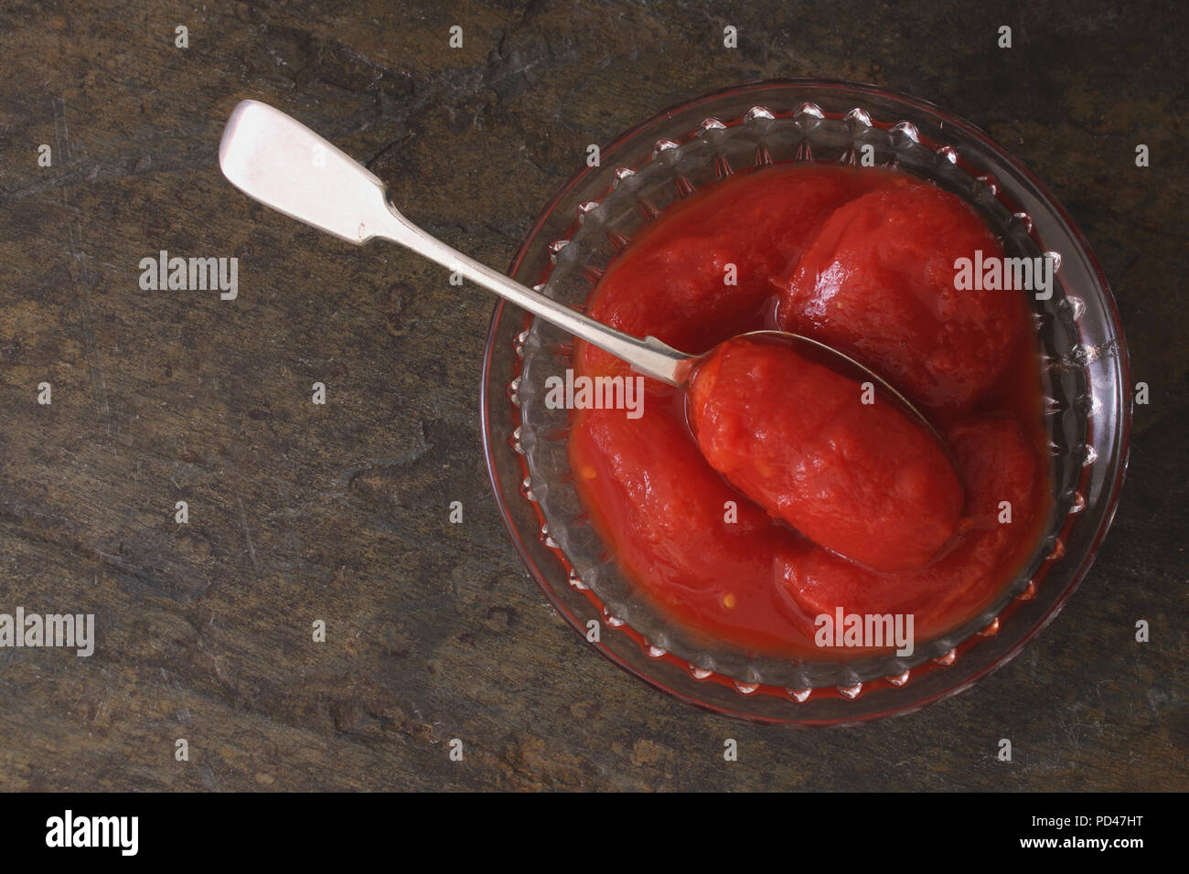 Tinned plum tomatoes hires stock photography and images Alamy