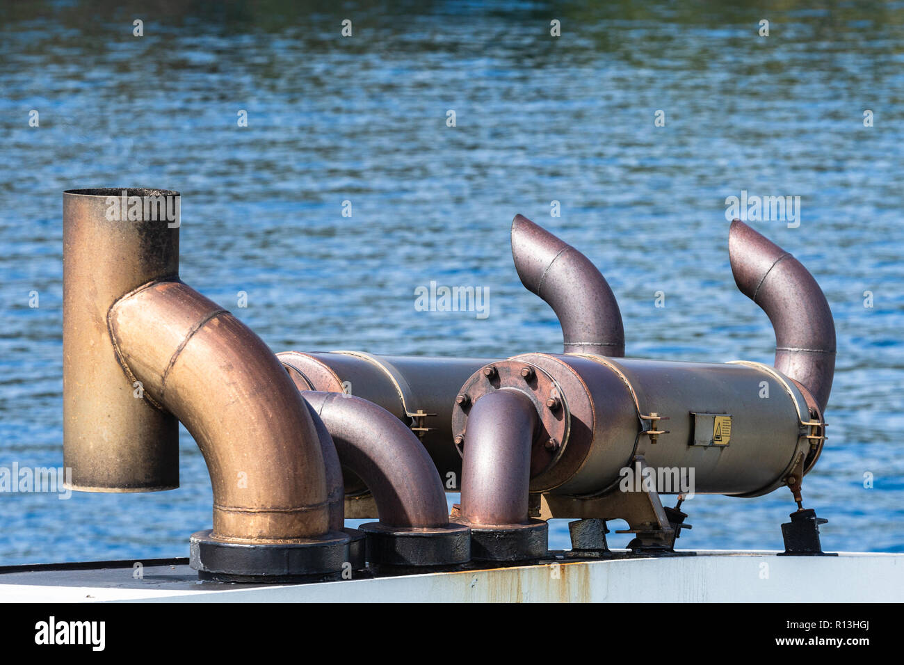 Exhaust pipe smoke hires stock photography and images Alamy