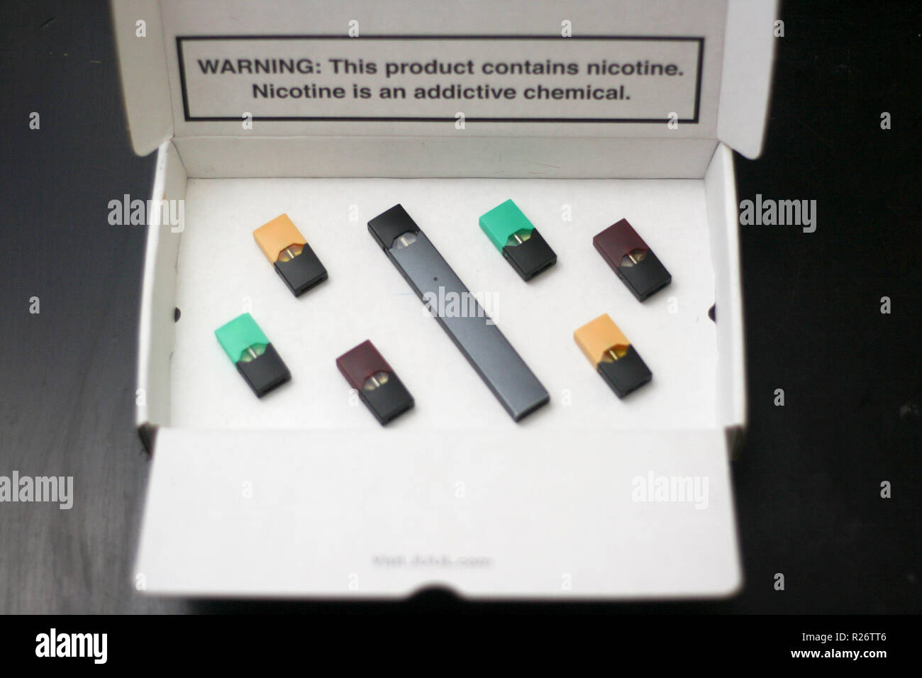 JUUL Ecigarette,Pods, and Packaging Stock Photo Alamy