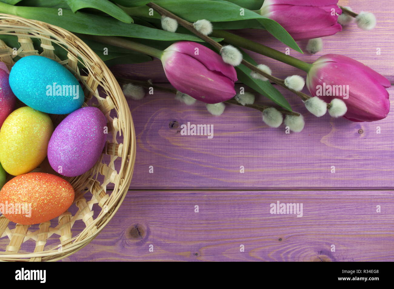 easter eggs in the basket Stock Photo Alamy