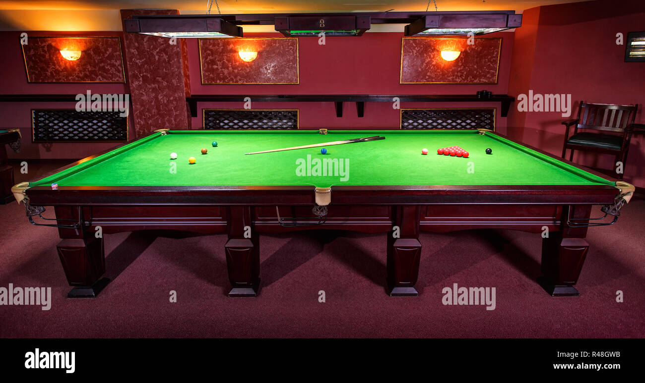Pool Table, set up for game Stock Photo Alamy