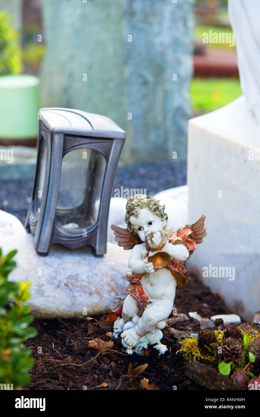 little angel on grave Stock Photo Alamy