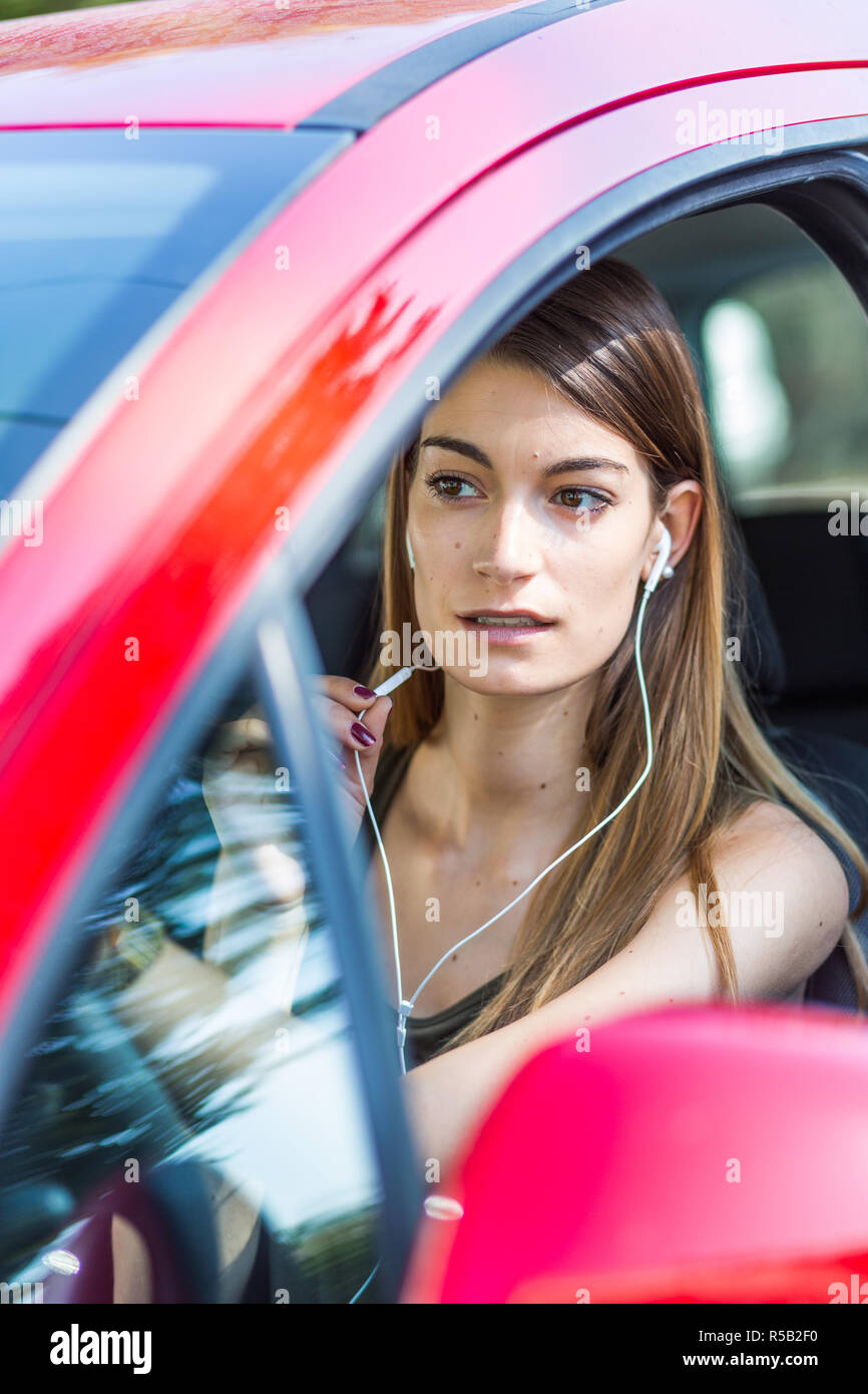 Driving hands free phone hires stock photography and images Alamy