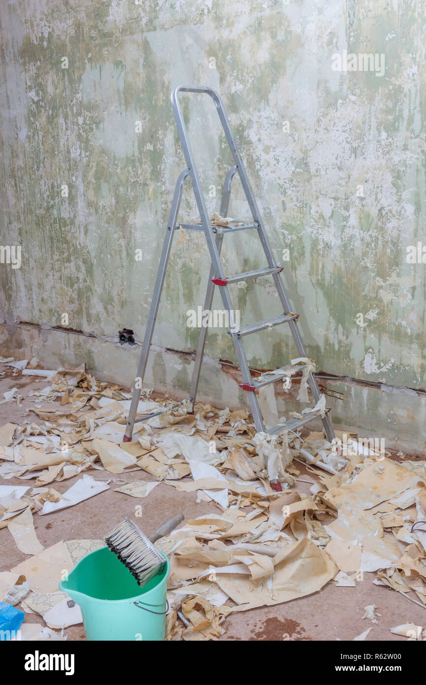 peel off wallpaper Stock Photo Alamy