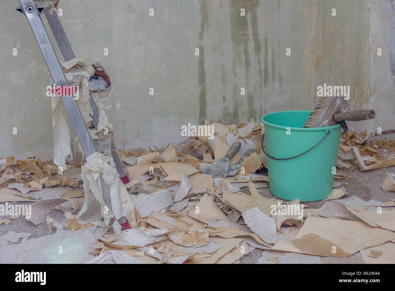 peel off wallpaper Stock Photo Alamy