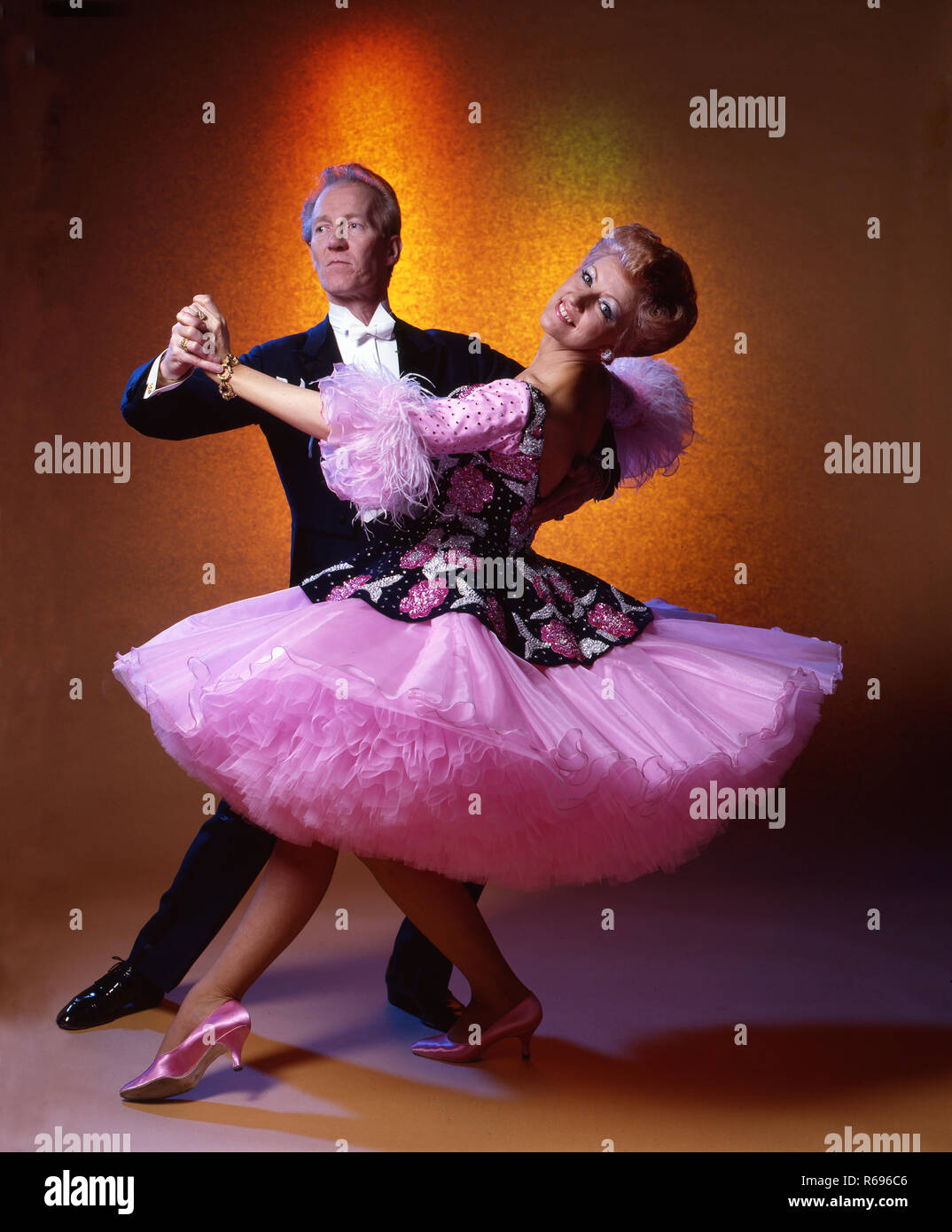 Ballroom dancers hires stock photography and images Alamy