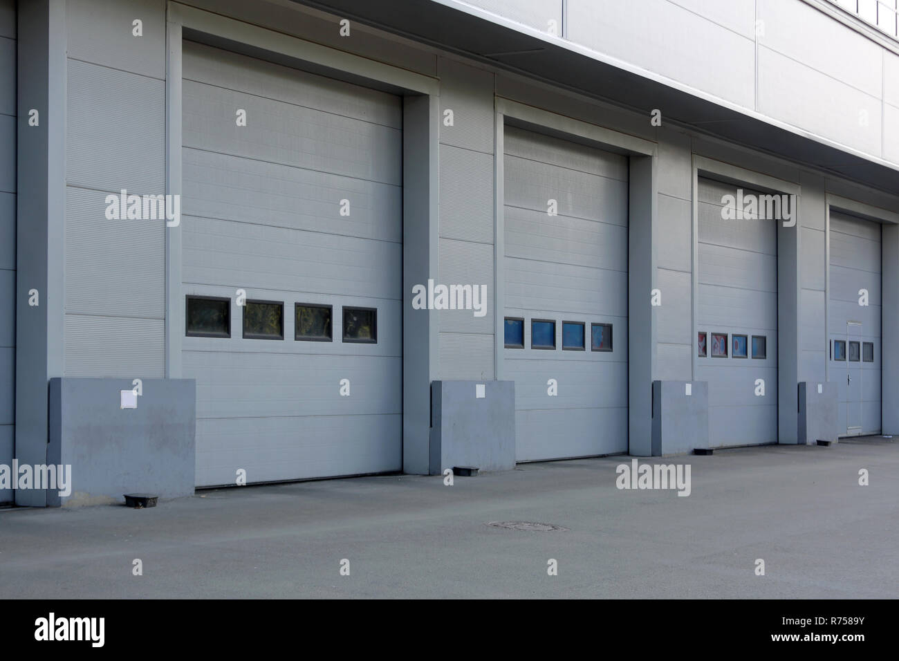 Warehouse Loading Bay Stock Photo Alamy