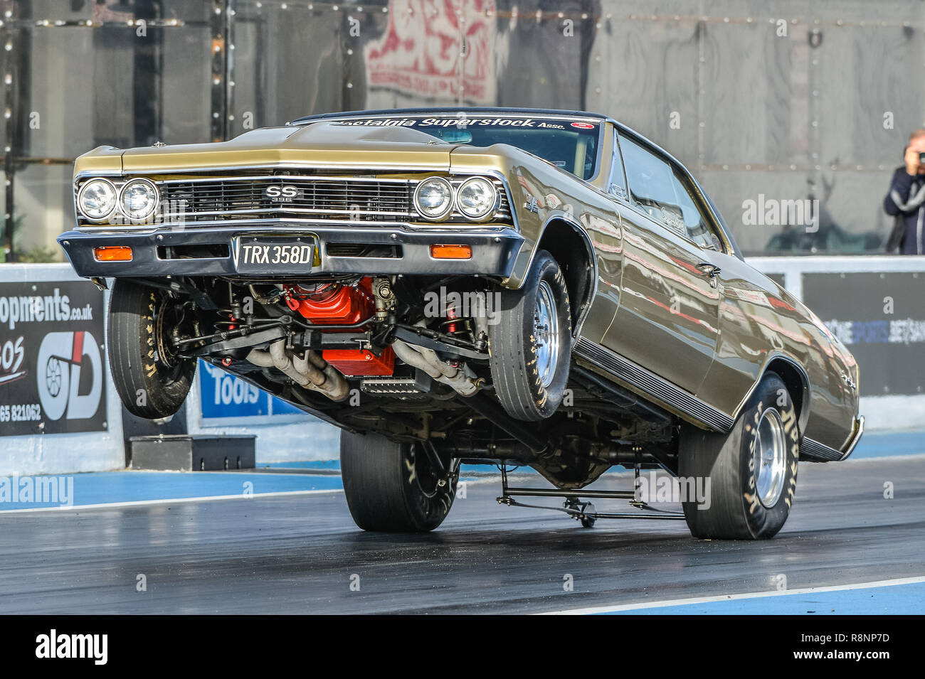Professional racing wheel hires stock photography and images Alamy
