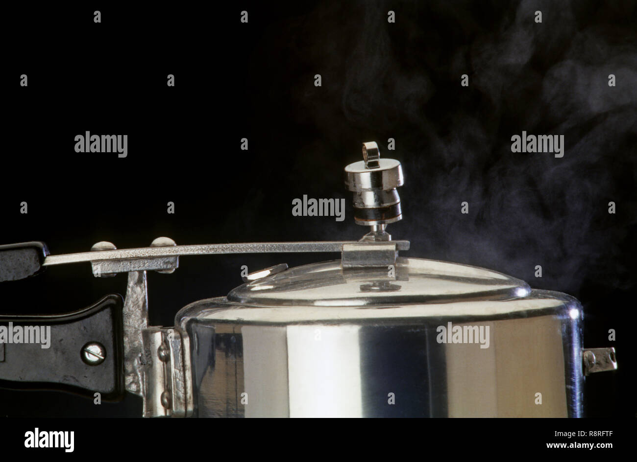 Pressure cookers hires stock photography and images Alamy