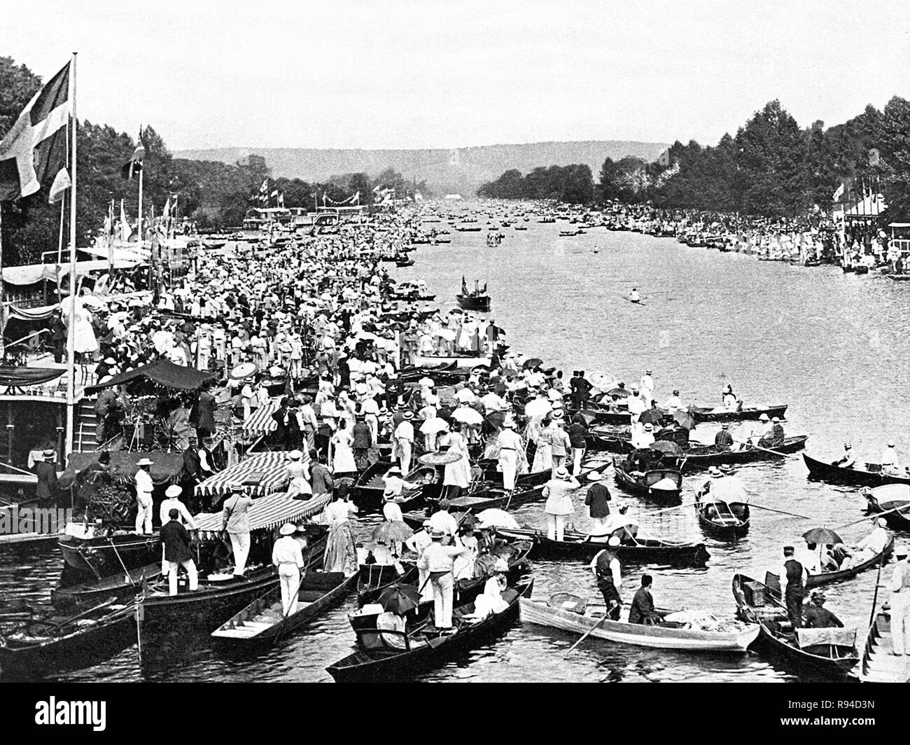 Henley regatta Black and White Stock Photos & Images Alamy